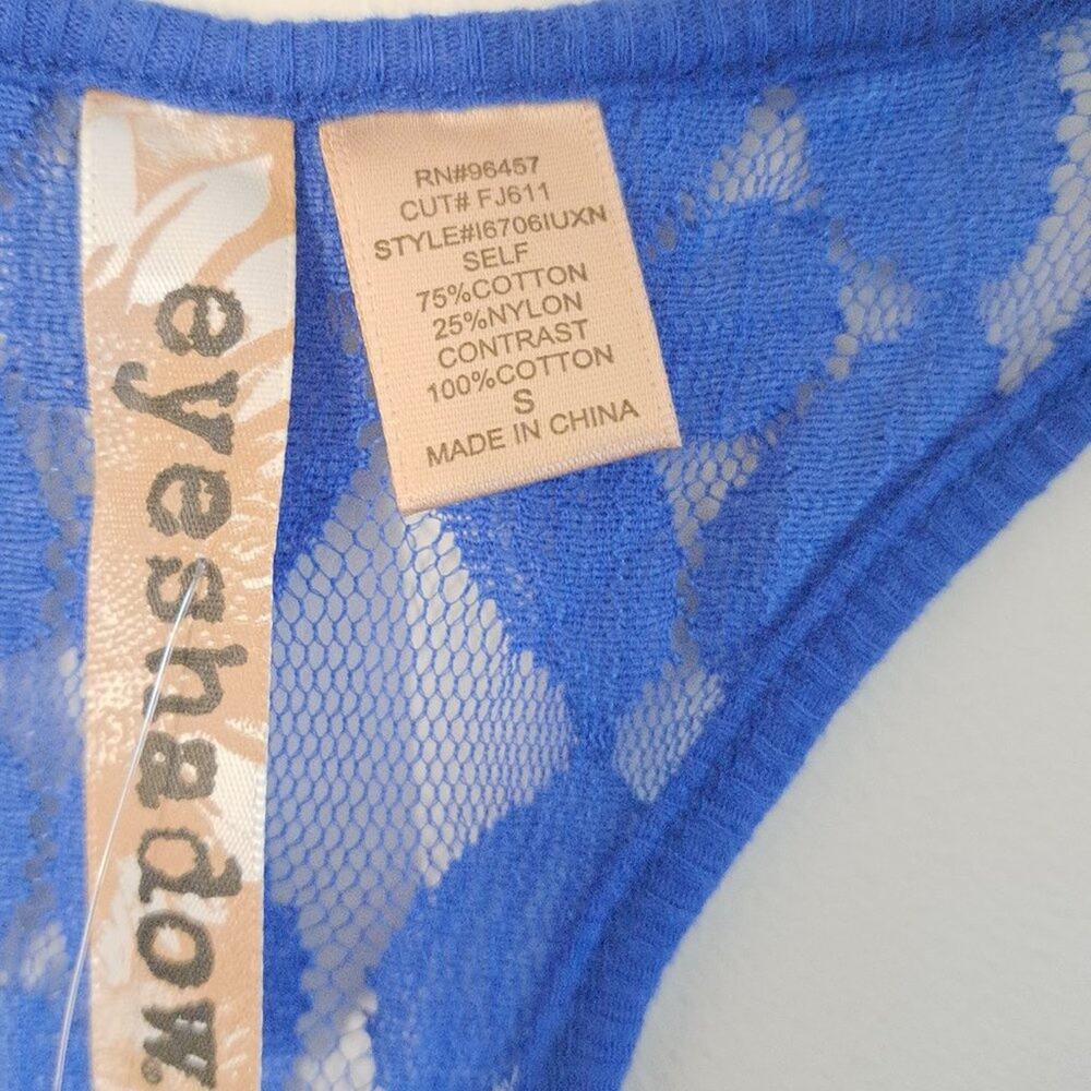 Eyeshadow Lace Racerback Tank - Picture 3 of 6
